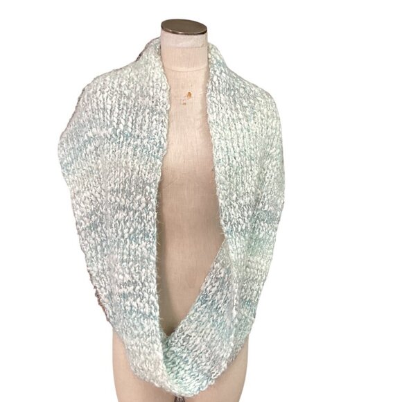 Nubby Knit Sequined Cozy Infinity Scarf in "Green Goddess" 115X - Picture 3 of 7